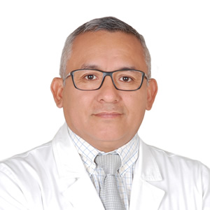Dr. César León